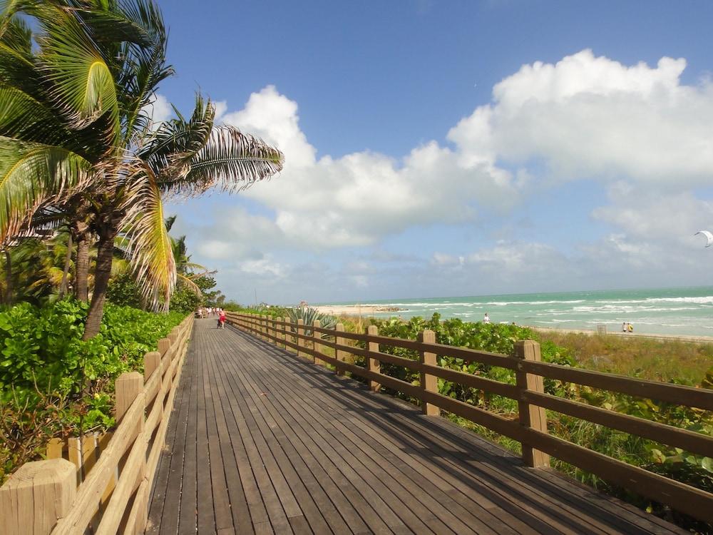 Red South Beach Hotel Маями Бийч Екстериор снимка